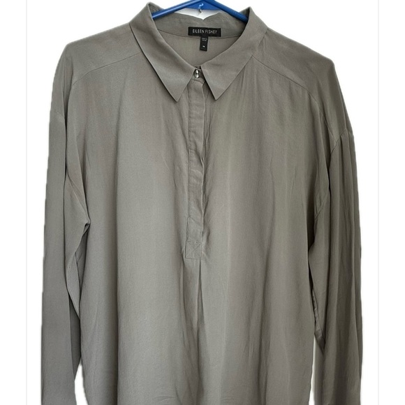 SALE‼️Elegant Silk Eileen Fisher Gray Blouse - Picture 1 of 7